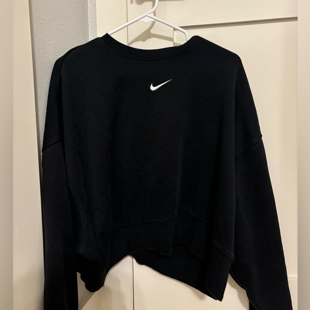 Womens Nike crewneck